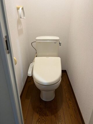 リクシル「アメージュ便器」でトイレリフォーム！排水方向も自由自在！のビフォー画像