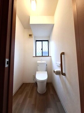 広々とした明るいトイレリフォームのアフター画像