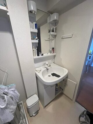 使いやすさと環境への配慮を兼ね備えた洗面化粧台のビフォー画像