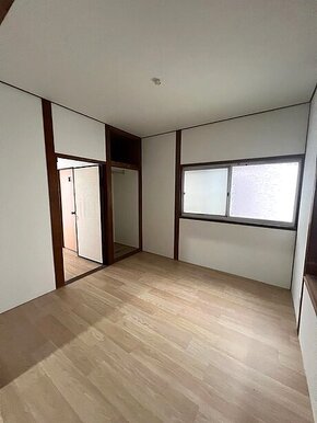 和室から洋室へのリフォームのアフター画像
