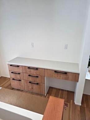 キッチンにカップボードを新設のアフター画像