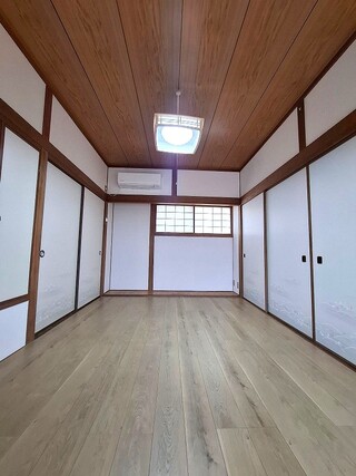 和の趣を残しつつ一新した、和室から洋室へのリフォームのアフター画像