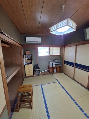 和の趣を残しつつ一新した、和室から洋室へのリフォームのビフォー画像