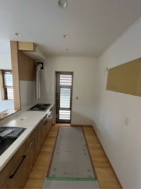 LIXILノクトのカップボード設置で収納力アップのビフォー画像