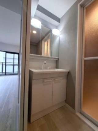 三面鏡で収納力と使いやすさを向上のアフター画像