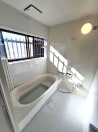 快適な入浴とお手入れしやすい空間へのアフター画像