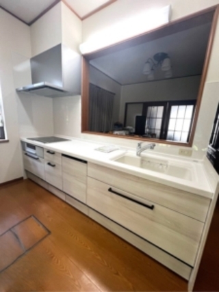 クリナップ ラクエラで機能性とデザイン性を両立したキッチンへのアフター画像