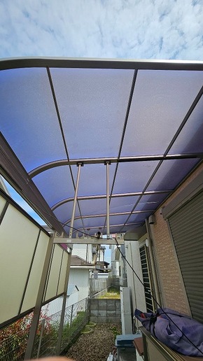 テラス屋根ポリカーボネート張替工事のビフォー画像